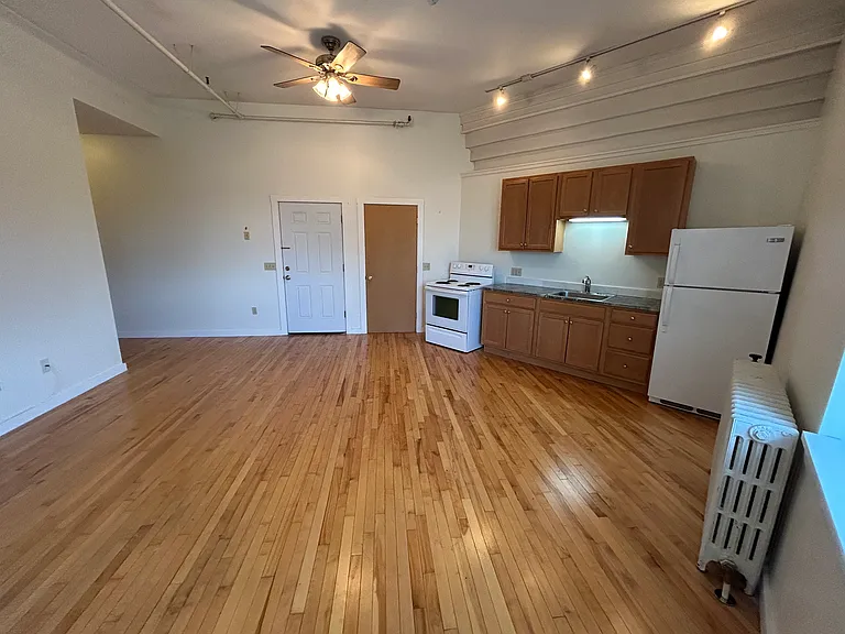 156 Main St #204 — Photo 12