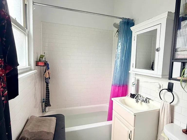 85 Clay St #4L — Photo 10