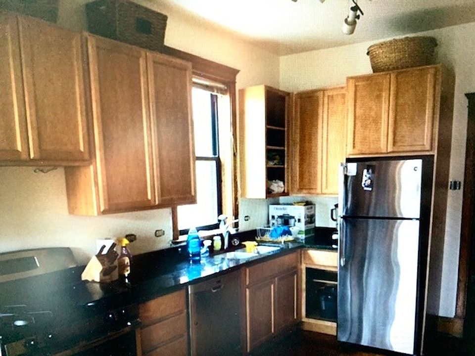 1st image of 3710 N Magnolia Ave APT 1