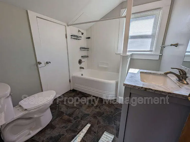 430 W State Blvd — Photo 16