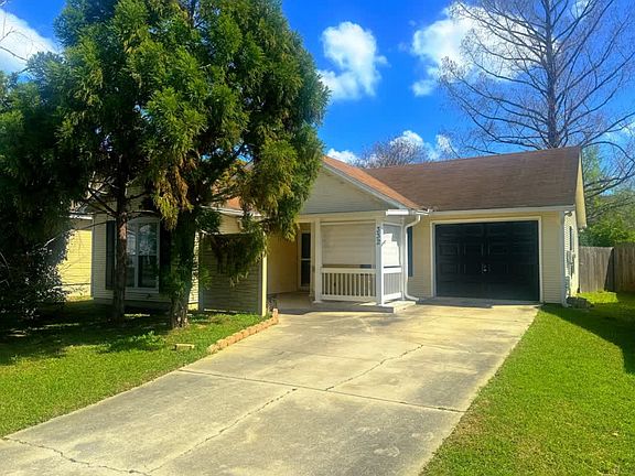 2nd image of 332 Sawgrass Dr