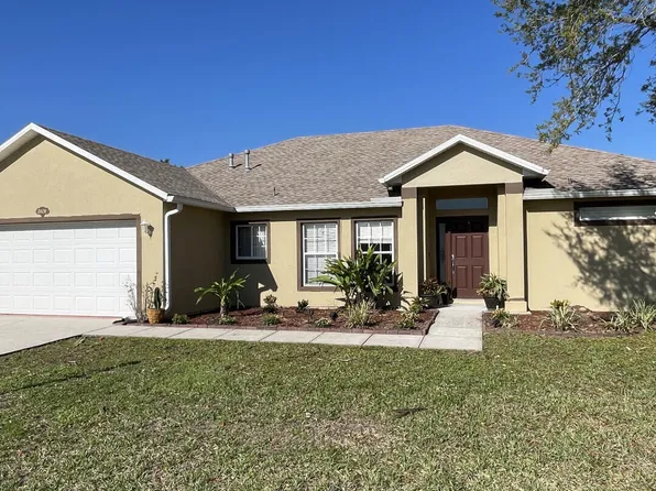 2028 Gloria Cir NE, Palm Bay, FL 32905