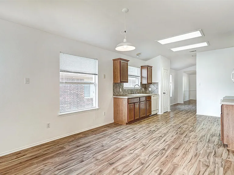 1305 Cabin 4 Ct — Photo 16