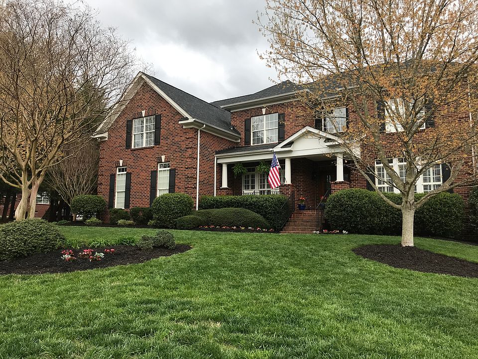 1st image of 8703 Edgewater Ct