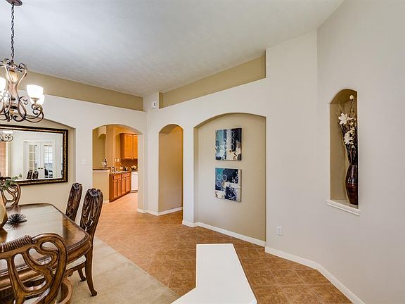 5th image of 26032 Castle Meadow Ln