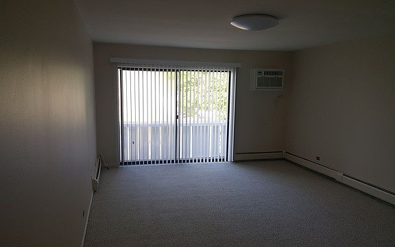 3rd image of 300 Bayside Dr Unit 5