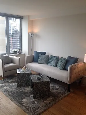 Rented by The Durst Organization | media 21