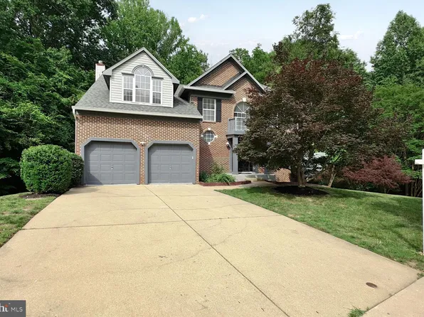 8916 Gladeside Dr, Clinton, MD 20735