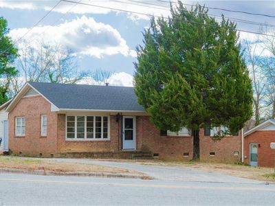 1407 W Meadowview Rd, Greensboro, NC, 27403