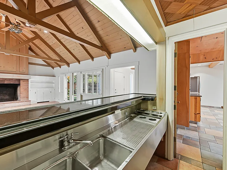 20 Kent Pl — Photo 46