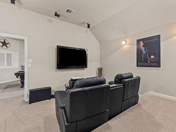 2nd image of 1121 Whitemoss Dr