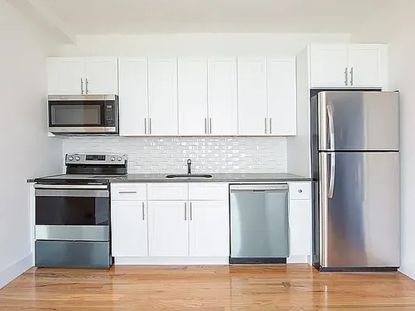 126 Bedford Ave #3A, Brooklyn, NY 11249