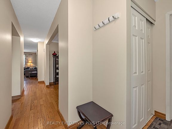 5th image of 1649 Tupello Way