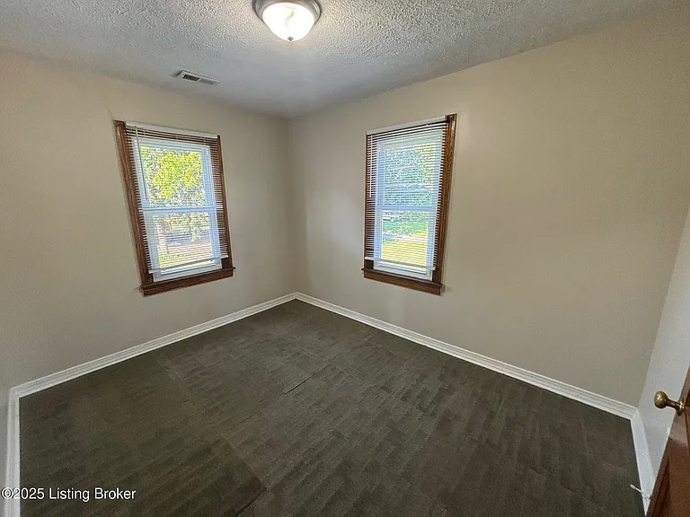 136 E Harrison Ave #2 — Photo 10