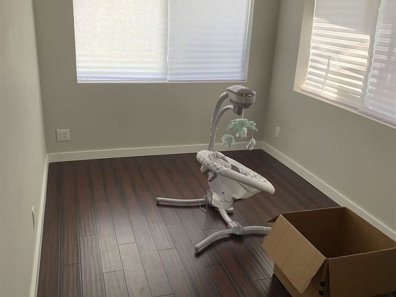 1FD87B33-4AAE-4C4C-821F-109C22E3F643