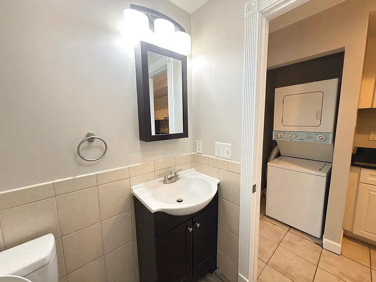 1246 Queen St NE #2 — Photo 19