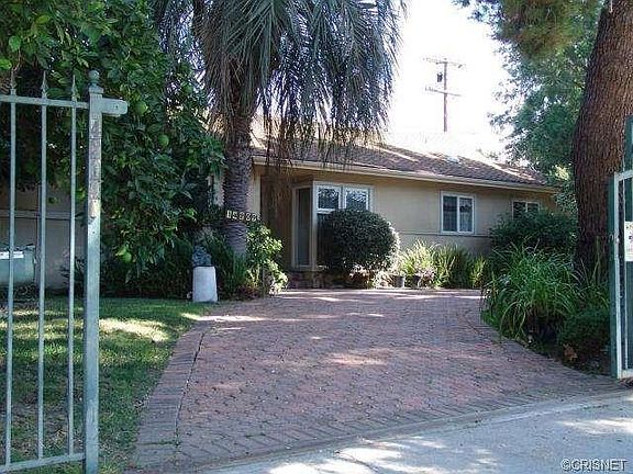 3rd image of 14209 Chandler Blvd