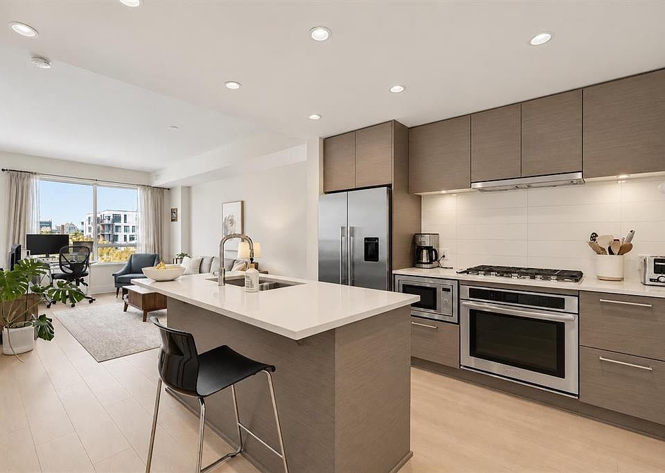 1st image of 38 W 9th St NE #412