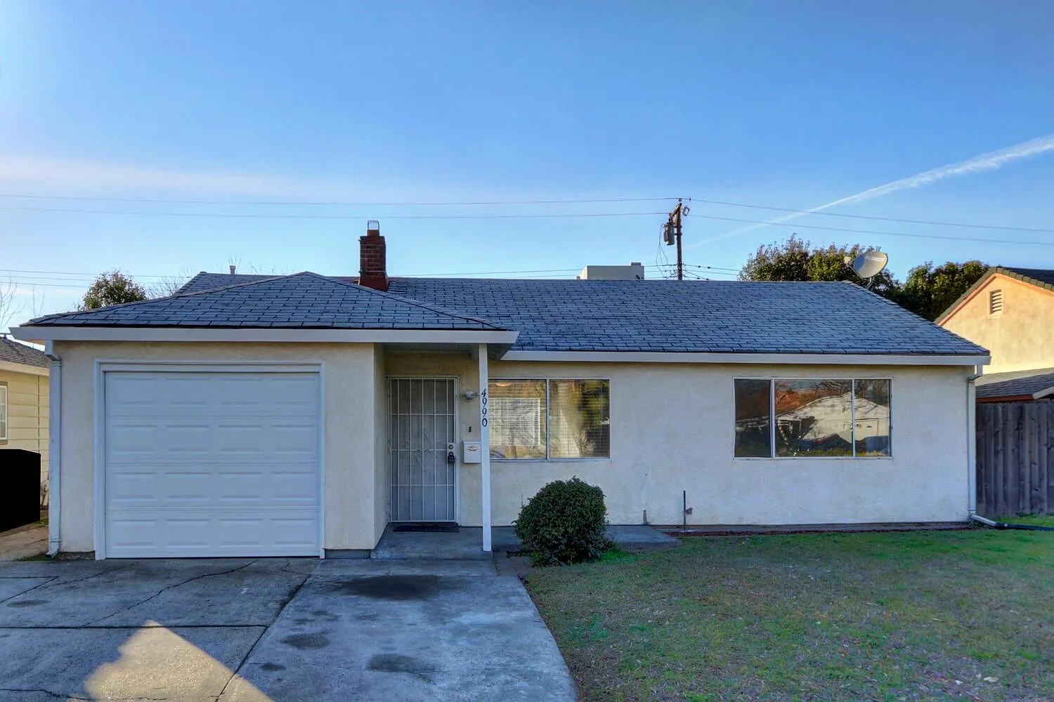 4990 71st St photo 1