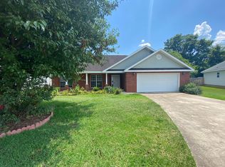 218 Sunnymeade Dr, Warner Robins, GA 31093