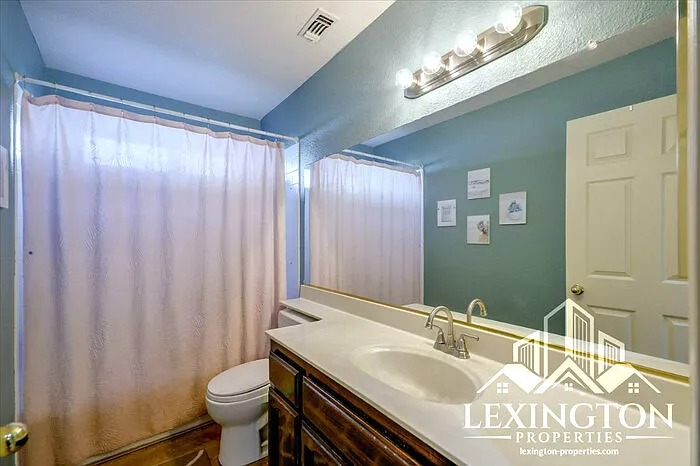 5941 Laguna Park Dr — Photo 22