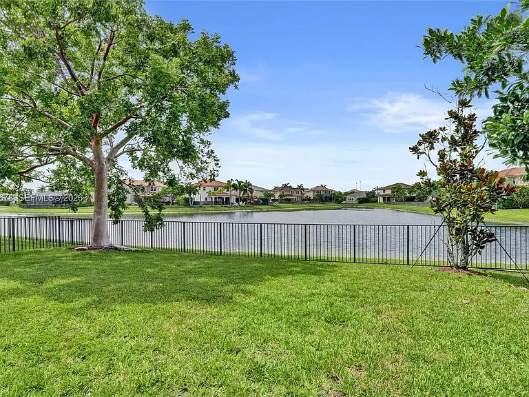 10340 Lake Vista Ct — Photo 20