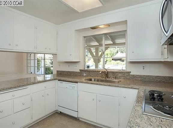 4th image of 6 Idlewood Ct