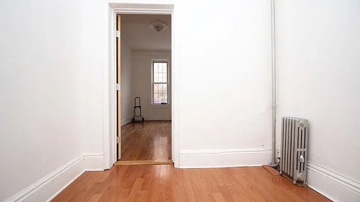 Rented by Nooklyn NYC LLC | media 18