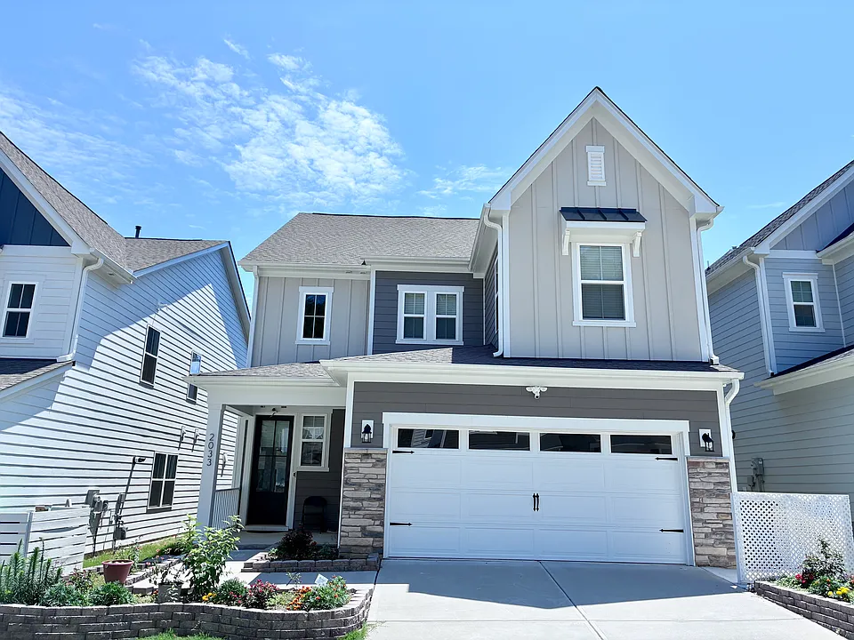 2033 Florine Dr