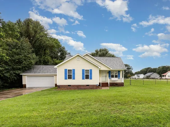 201 Twin Creeks Dr, Goldsboro, NC 27530
