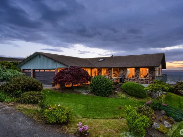 1035 Shorecrest Place, Camano Island, WA 98282