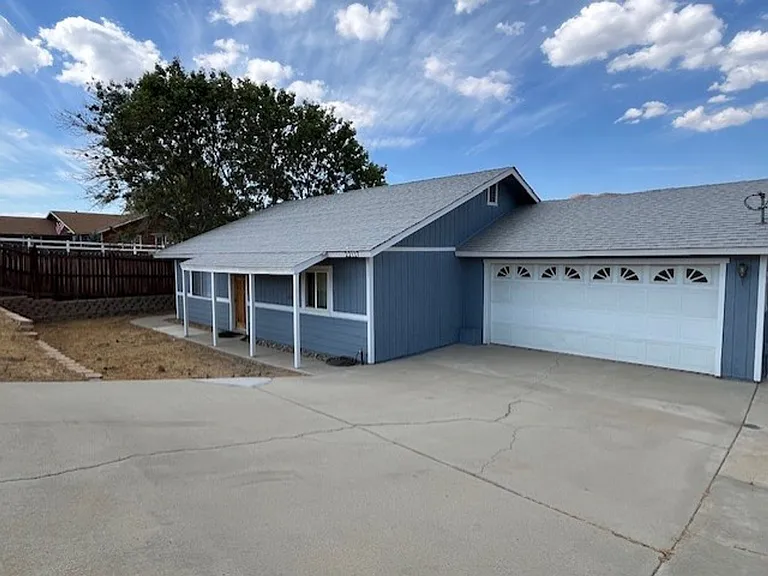 22117 Copper St — Photo 2