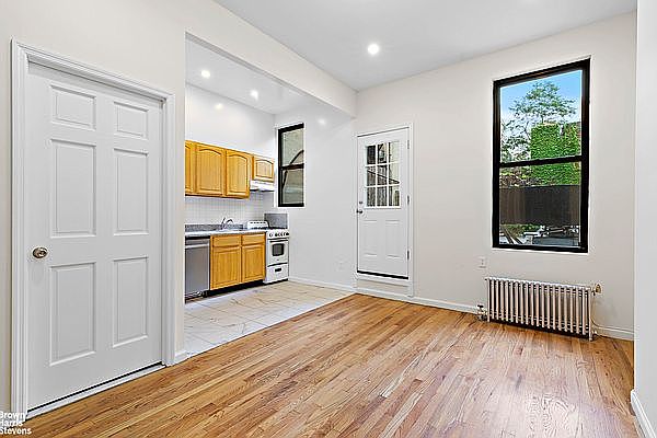 1st image of 360 9th Ave APT 1