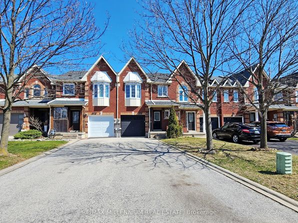 572 Lumberton Cres, Mississauga, ON L4Z 3Z6