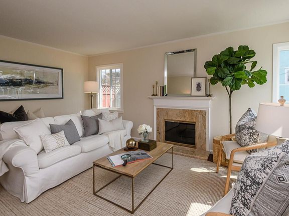 3rd image of 115 Knoll Cir