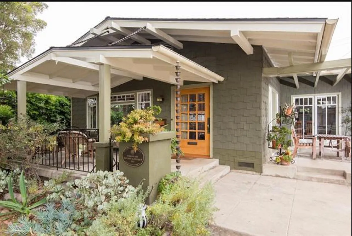 Front door - 2414 Dulzura Ave