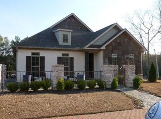 206 Royal Orleans Ct, Dothan, AL 36305