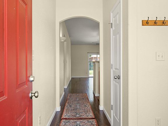 4th image of 454 Bulla Dr