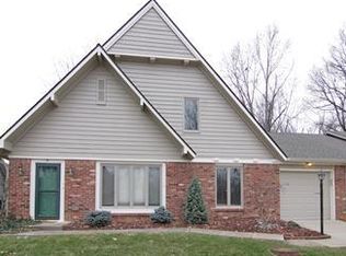 80 Woodacre Dr #1, Carmel, IN 46032