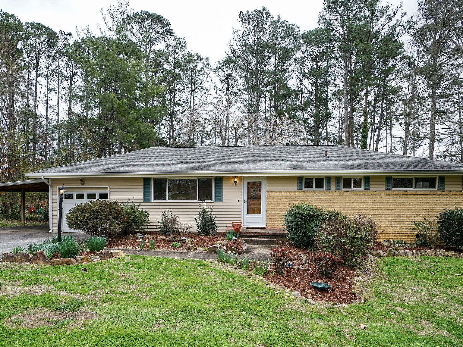 818 Julian Rd, Chattanooga, TN 37421 | Zillow