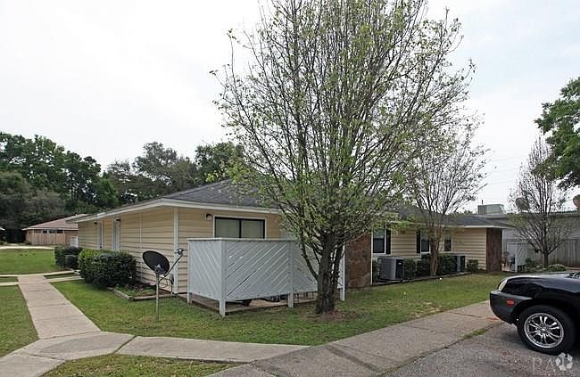 1st image of 7000 Lanier Dr APT 3
