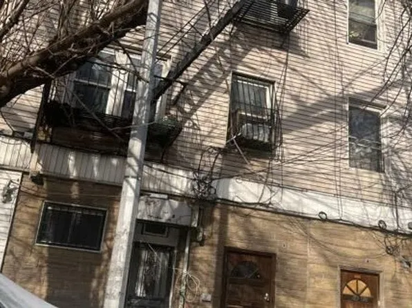 4010 57th St, Woodside, NY 11377