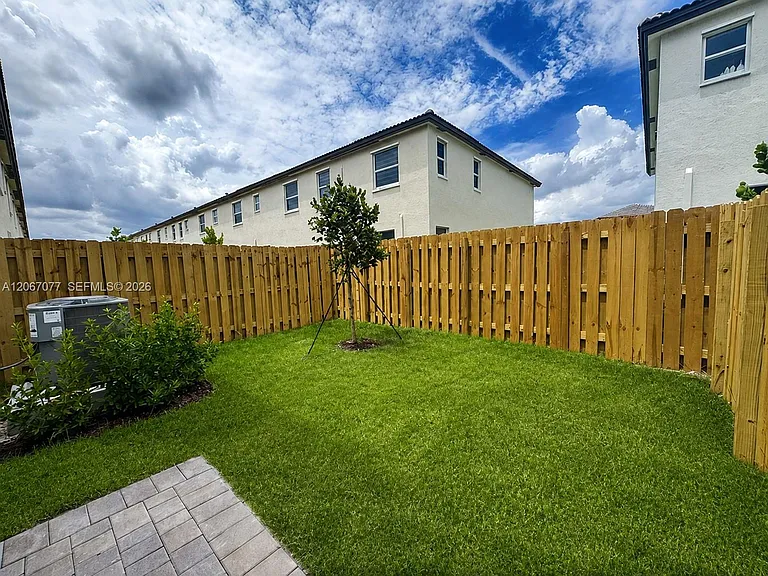 2608 SE 25th Rd — Photo 11