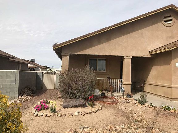 2nd image of 946 E San Luis Ln
