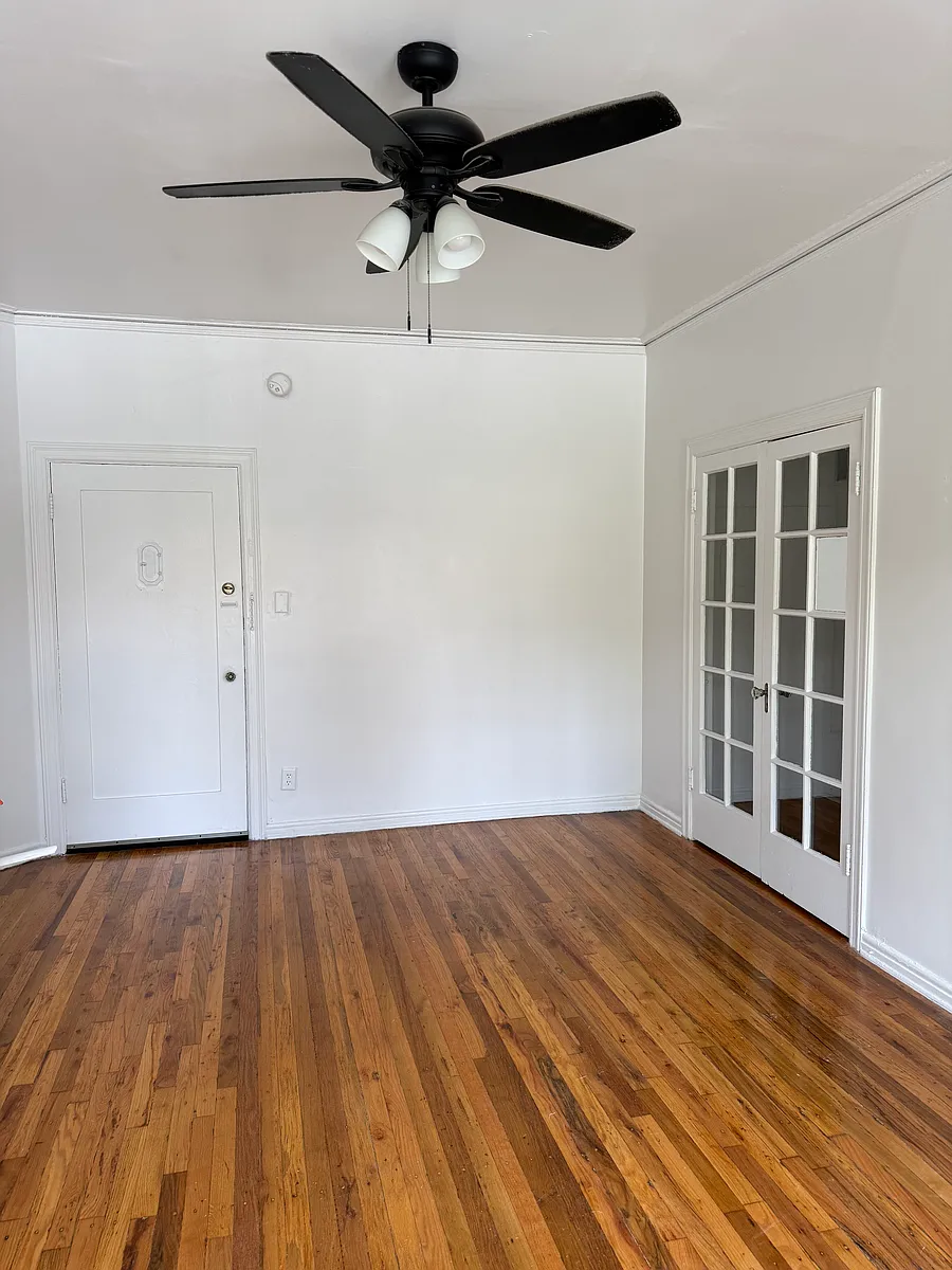 Building Photo - 1803 N Wilton Pl #201