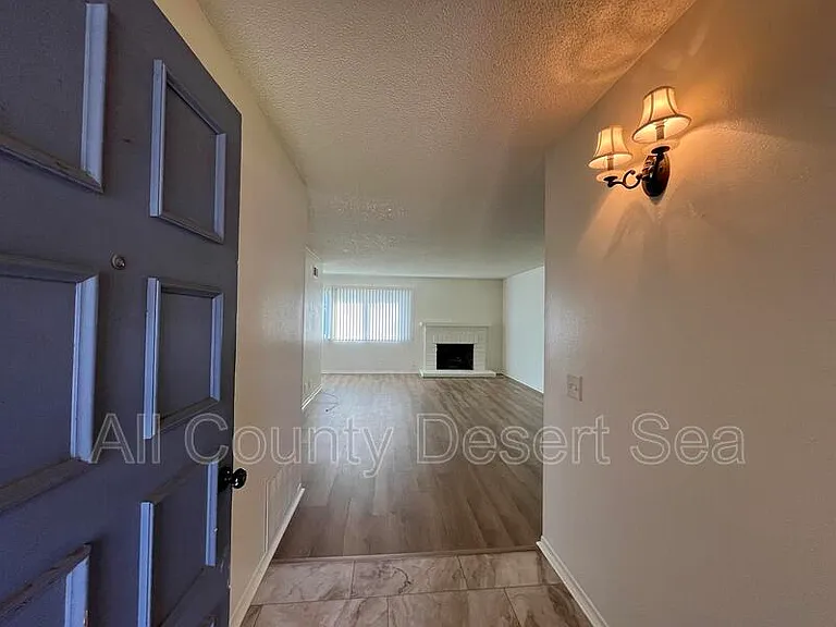 5832 Nordina Dr — Photo 2