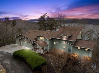 285 Woodside Ln, Sharps Chapel, TN 37866