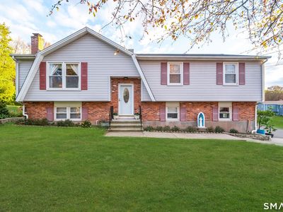 68 Roarke Road, North Haven, CT, 06473