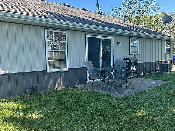 3rd image of 85 Frank Rd