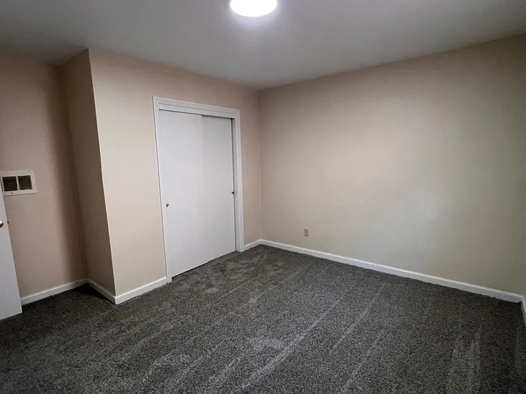 Kingston Landing Apartments — Photo 18